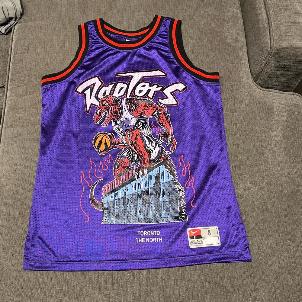 Raptors size S Jersey
